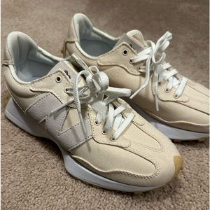 Womens New Balance 327